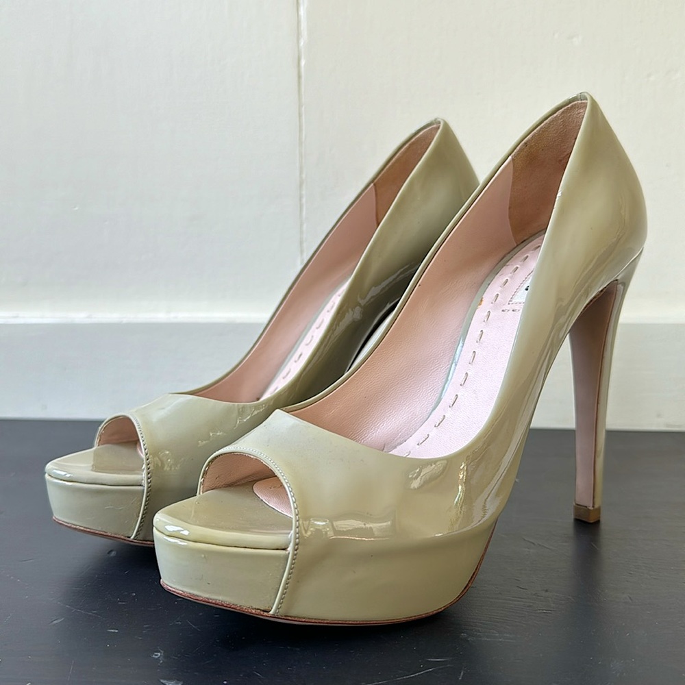 Miu Miu Olive Patent Leather Open Toe Pump Size 38 1/2